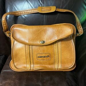 Vintage Monarch British Tan Leather Carry All Carry On Bag Luggage